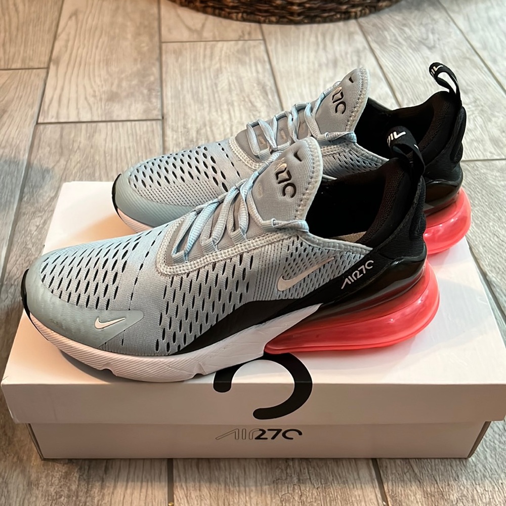 WMNS AIR MAX 270 SIZE 8 OCEAN BLUE/WHITE-BLACK